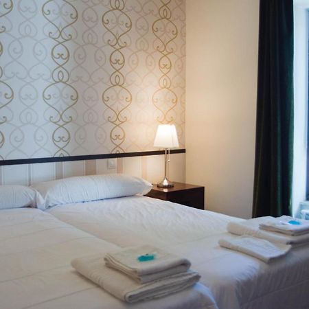 Casa Del Cura Hotel ลาสนาวาสเดลมาร์เกส ภายนอก รูปภาพ